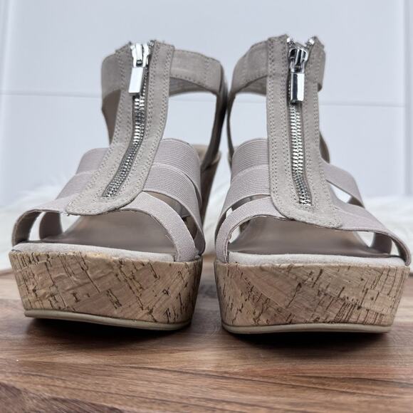 Torrid Shoes Womens Size 10 Beige Wedge Sandals Cork Platform Zipper Elastic - Picture 5 of 8